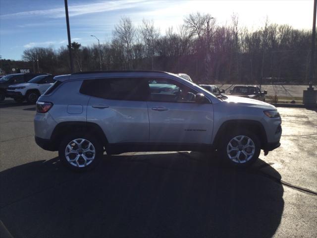 new 2025 Jeep Compass car, priced at $31,035