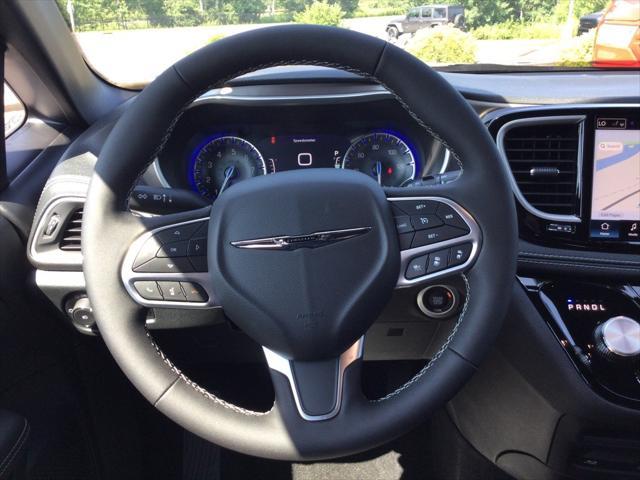 new 2025 Chrysler Pacifica car, priced at $47,996