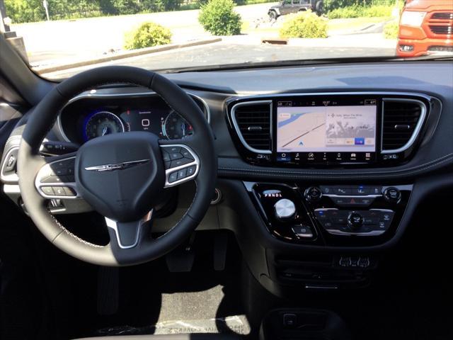 new 2025 Chrysler Pacifica car, priced at $47,996
