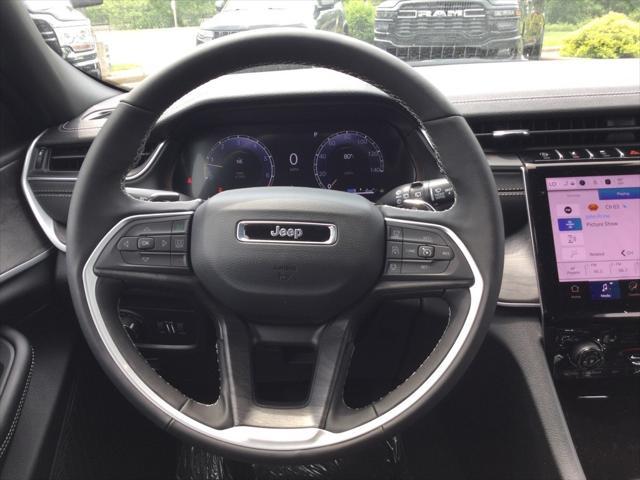 new 2025 Jeep Grand Cherokee car, priced at $43,695