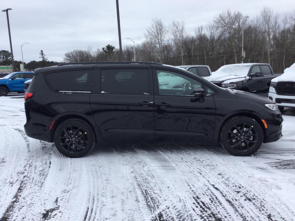 new 2026 Chrysler Pacifica car, priced at $53,520