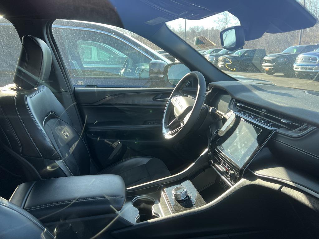 used 2024 Jeep Grand Cherokee car, priced at $35,500