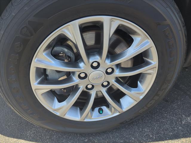 used 2020 Jeep Cherokee car, priced at $21,500