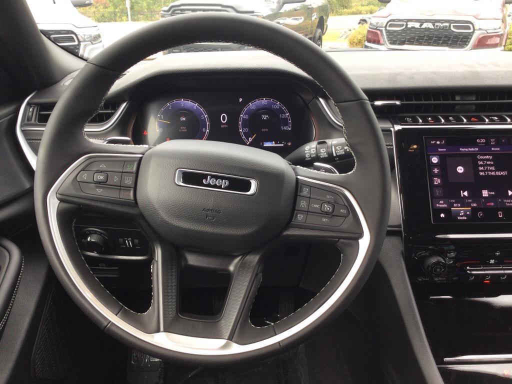 new 2025 Jeep Grand Cherokee car, priced at $37,665
