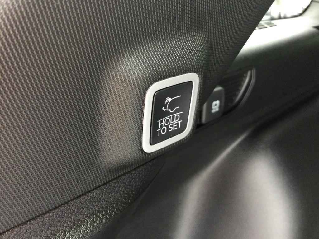 new 2025 Jeep Grand Cherokee car, priced at $37,665