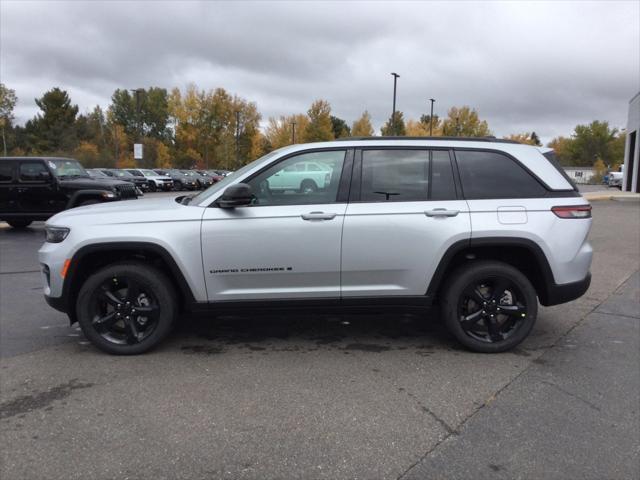 new 2025 Jeep Grand Cherokee car, priced at $48,170