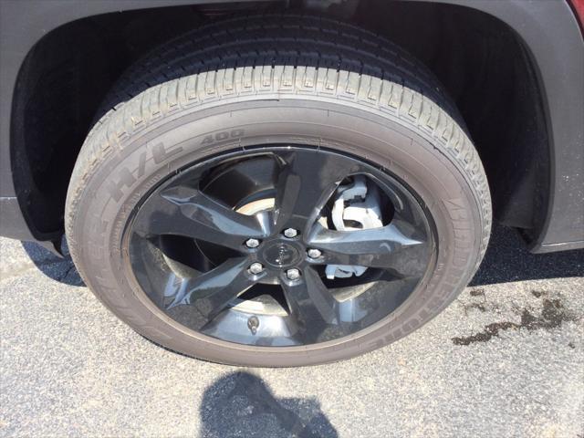 used 2024 Jeep Grand Cherokee L car, priced at $37,590