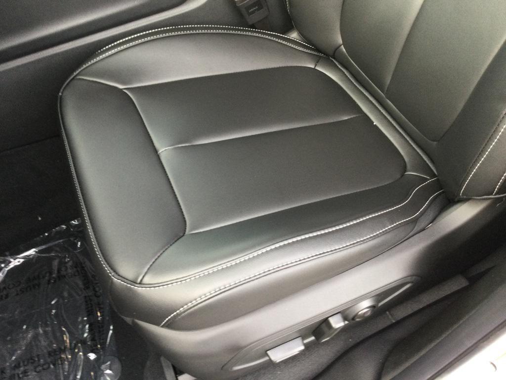 new 2025 Jeep Grand Cherokee L car, priced at $53,235