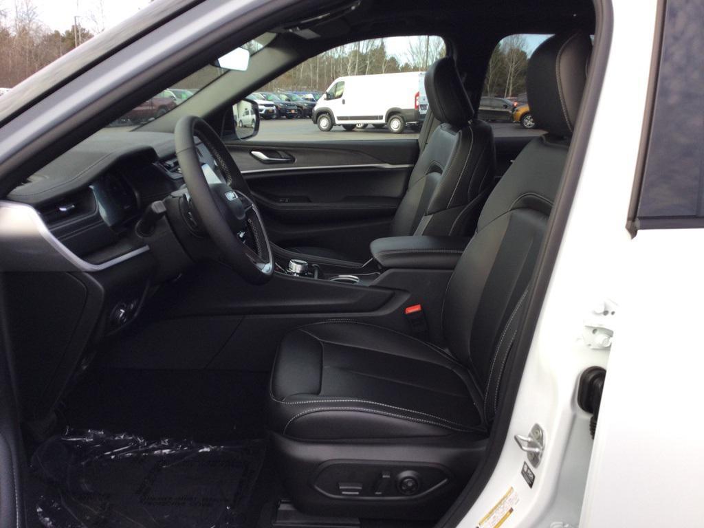 new 2025 Jeep Grand Cherokee L car, priced at $53,235