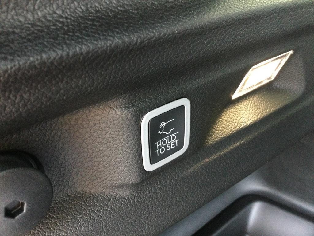 new 2025 Jeep Grand Cherokee L car, priced at $54,580