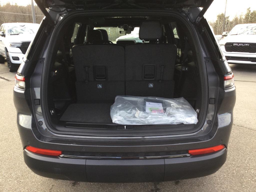 new 2025 Jeep Grand Cherokee L car, priced at $54,580