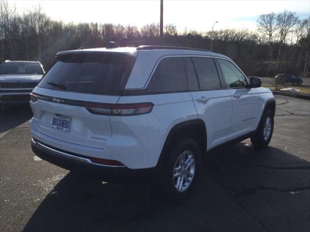 new 2025 Jeep Grand Cherokee car, priced at $40,125