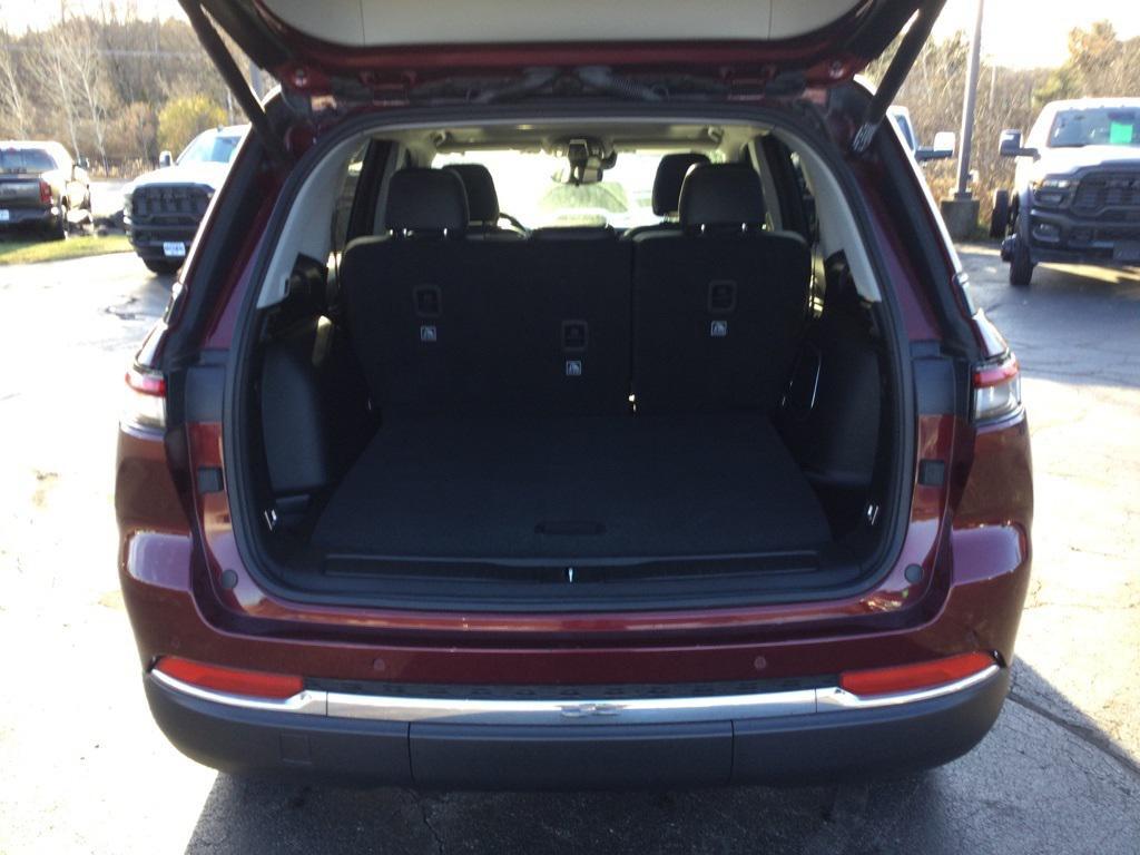 used 2023 Jeep Grand Cherokee car, priced at $33,500