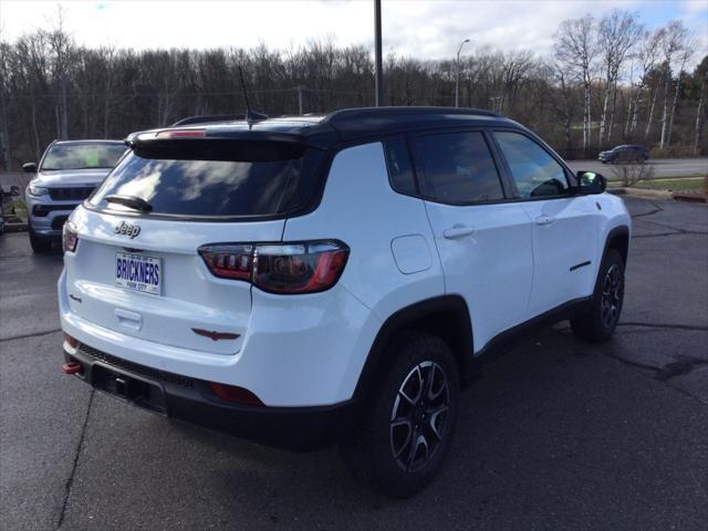 new 2025 Jeep Compass car, priced at $34,640