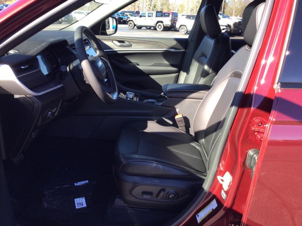 new 2025 Jeep Grand Cherokee L car, priced at $47,490