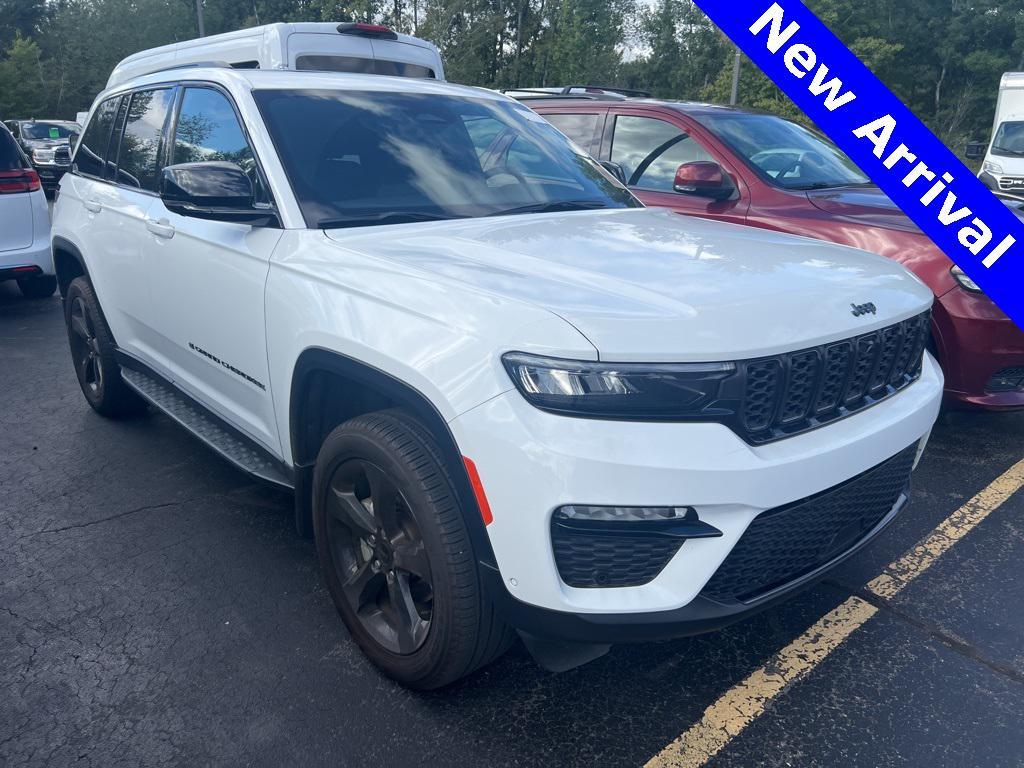 used 2024 Jeep Grand Cherokee car, priced at $41,900