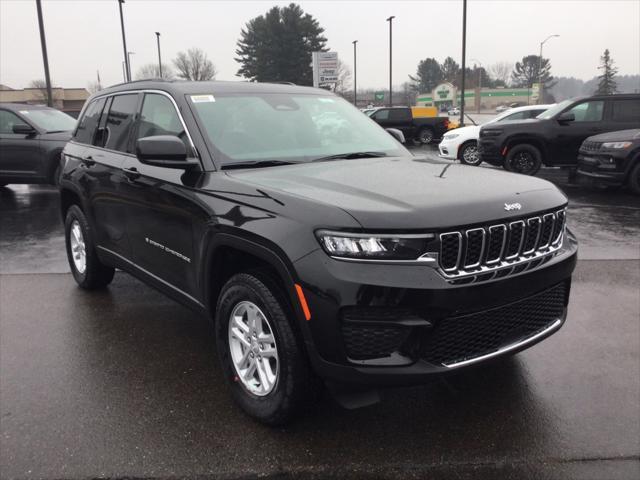 new 2025 Jeep Grand Cherokee car, priced at $41,215