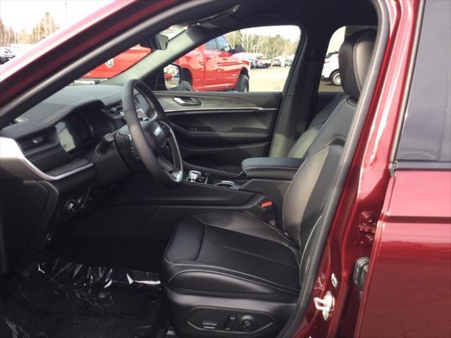 new 2025 Jeep Grand Cherokee car, priced at $48,515