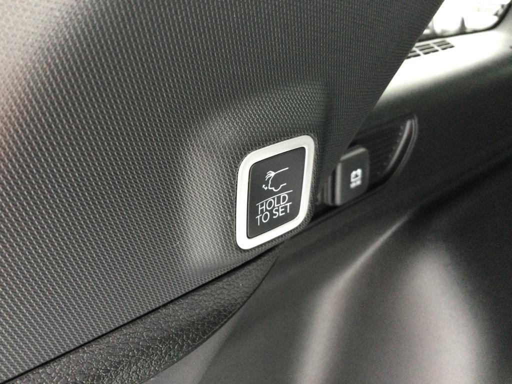 new 2025 Jeep Grand Cherokee car, priced at $41,070