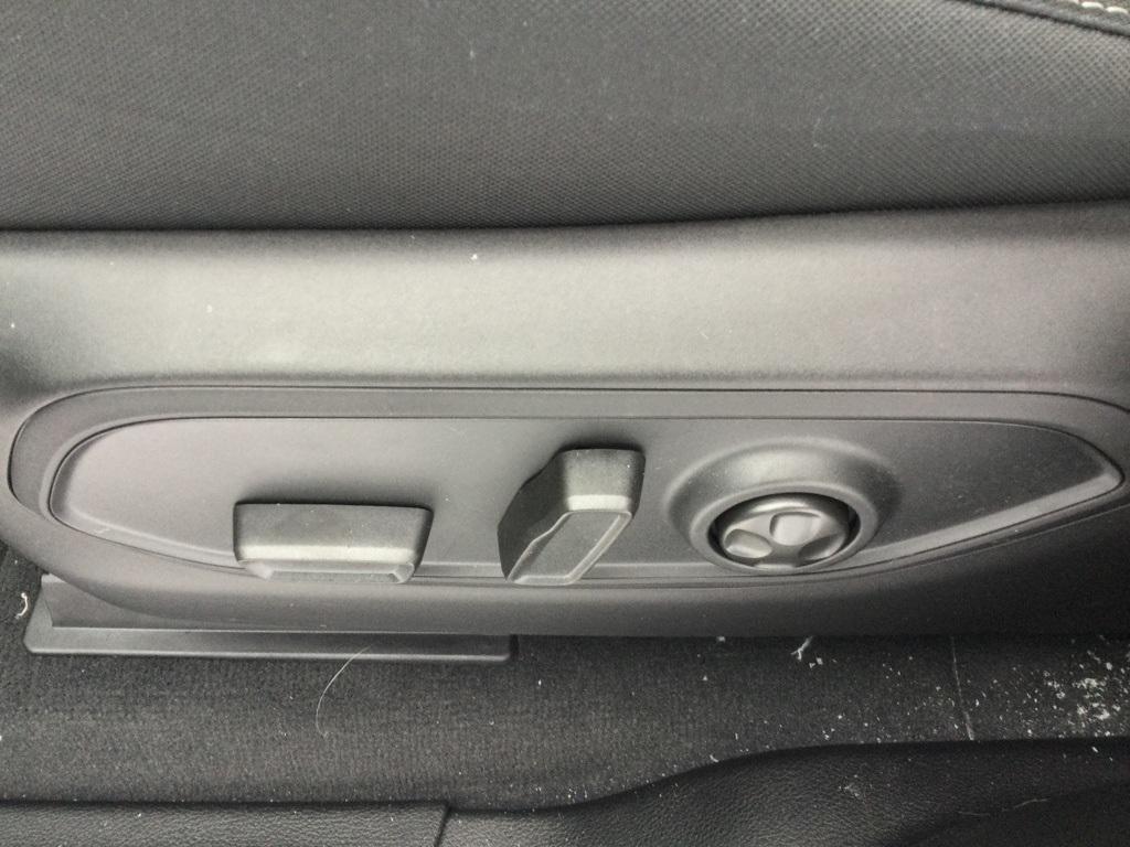 new 2025 Jeep Grand Cherokee car, priced at $41,070