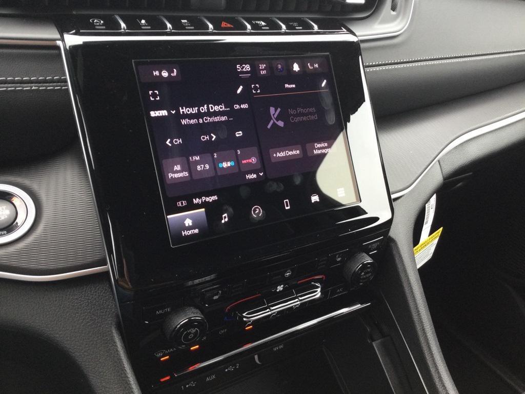 new 2025 Jeep Grand Cherokee car, priced at $41,070