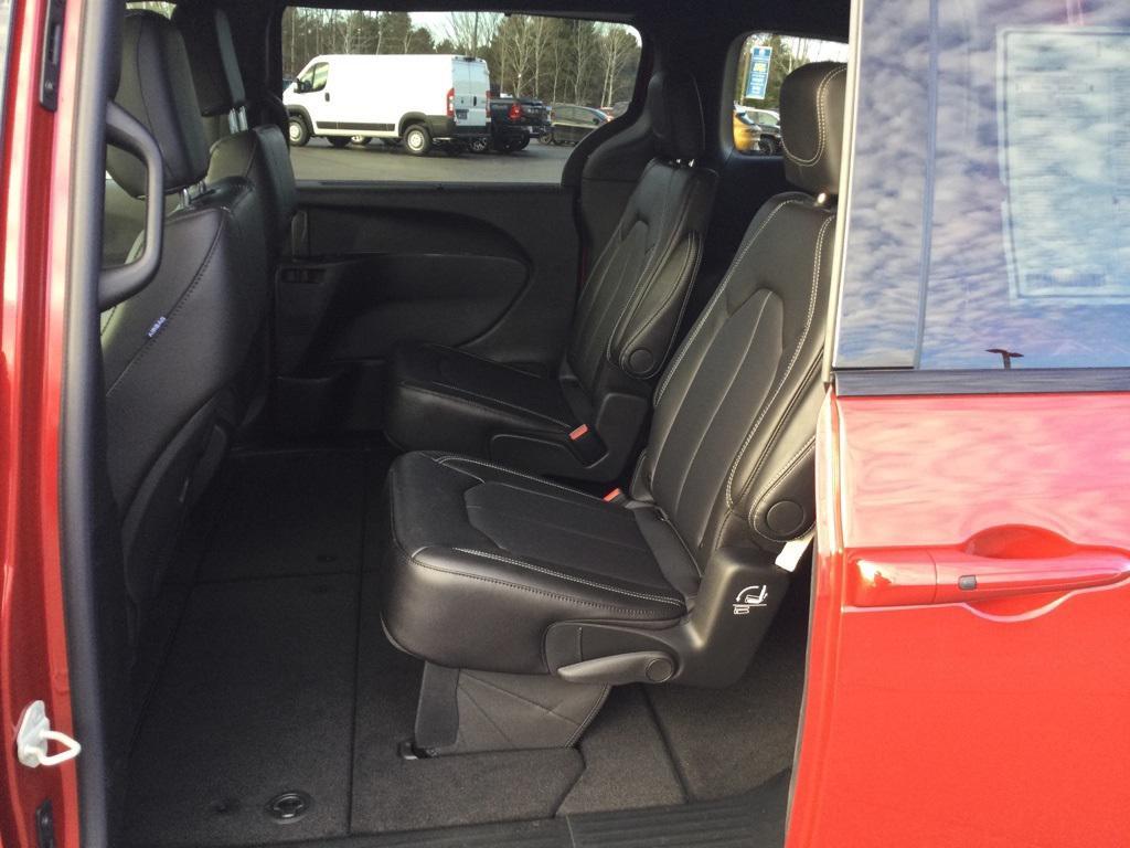 new 2026 Chrysler Pacifica car, priced at $47,555