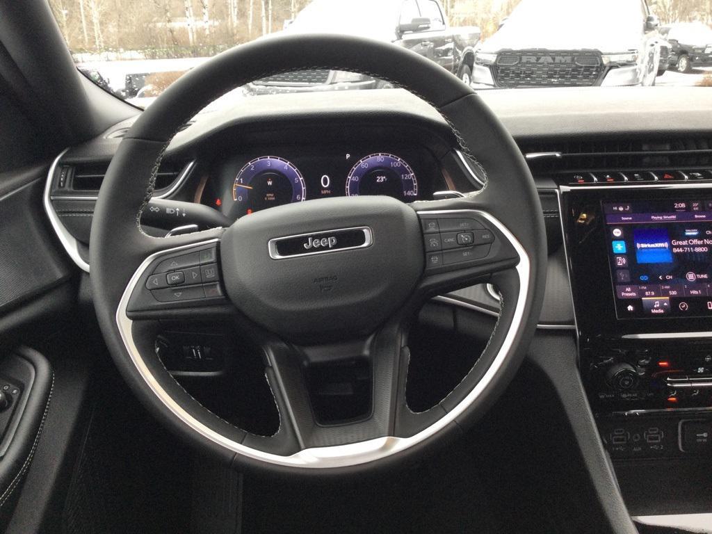 new 2025 Jeep Grand Cherokee car, priced at $41,665