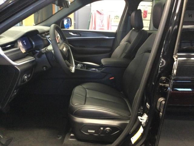 new 2025 Jeep Grand Cherokee car, priced at $53,455