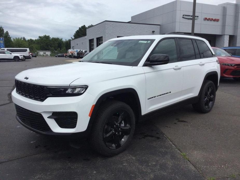 new 2024 Jeep Grand Cherokee car, priced at $47,930