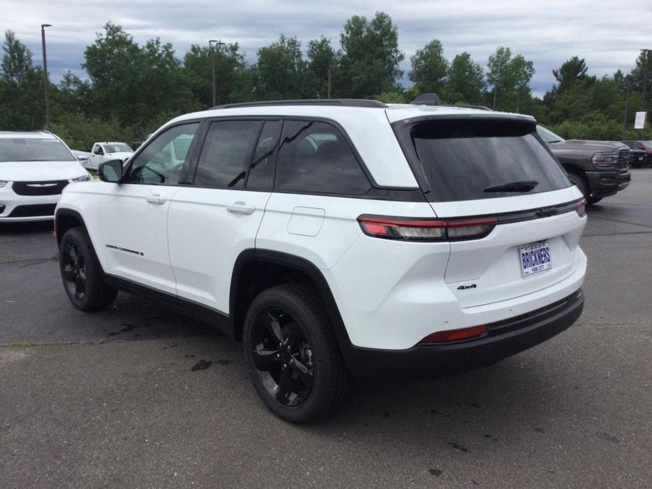 new 2024 Jeep Grand Cherokee car, priced at $47,930