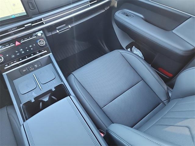 used 2025 Hyundai Santa Fe car, priced at $39,499
