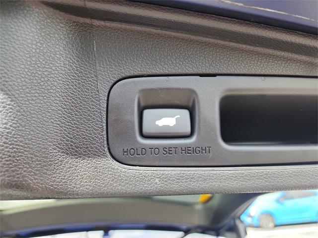 used 2022 Honda CR-V Hybrid car, priced at $28,697