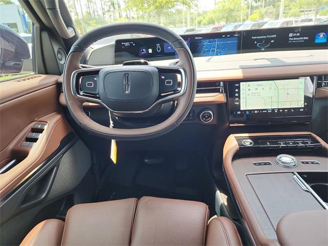new 2025 Lincoln Navigator car, priced at $111,650