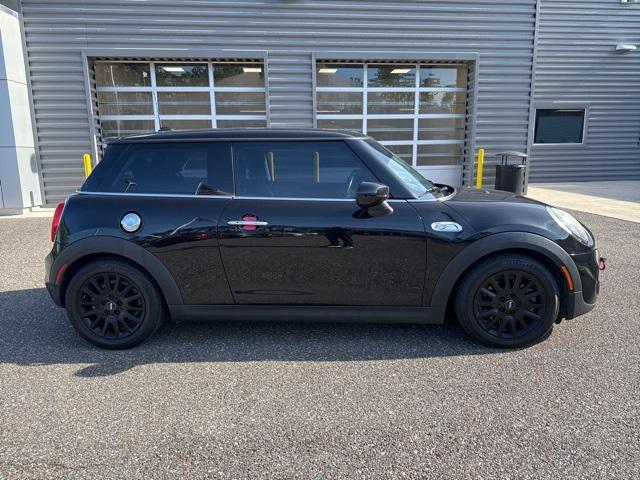 used 2021 MINI Hardtop car, priced at $22,968