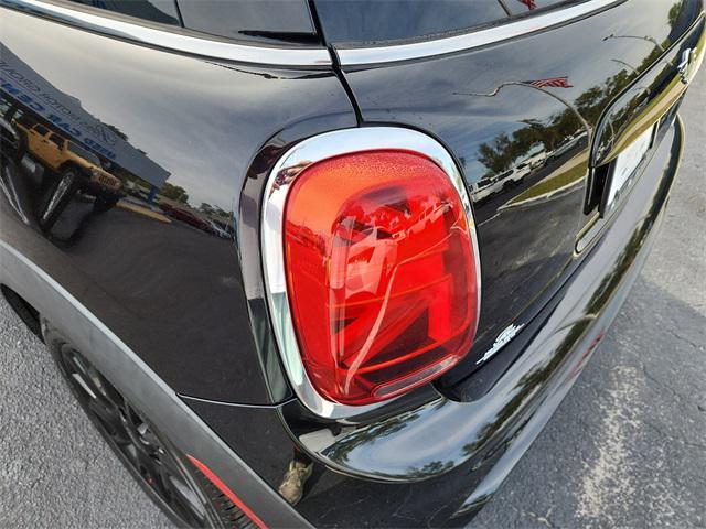 used 2021 MINI Hardtop car, priced at $19,498