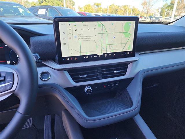 new 2025 Ford Explorer car, priced at $45,665