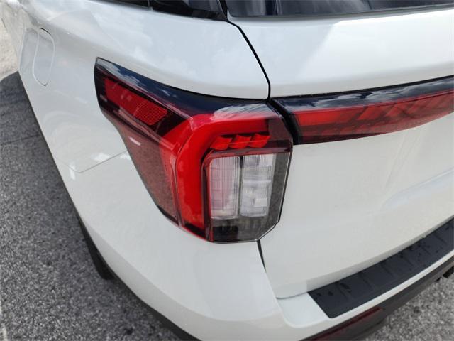new 2025 Ford Explorer car, priced at $50,375
