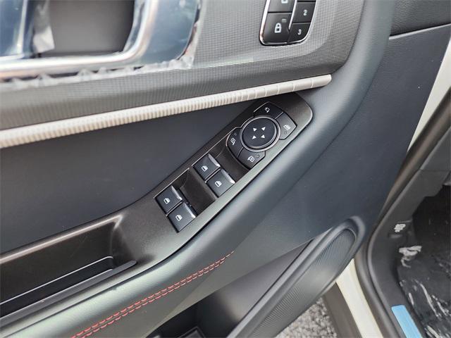 new 2025 Ford Explorer car, priced at $50,375