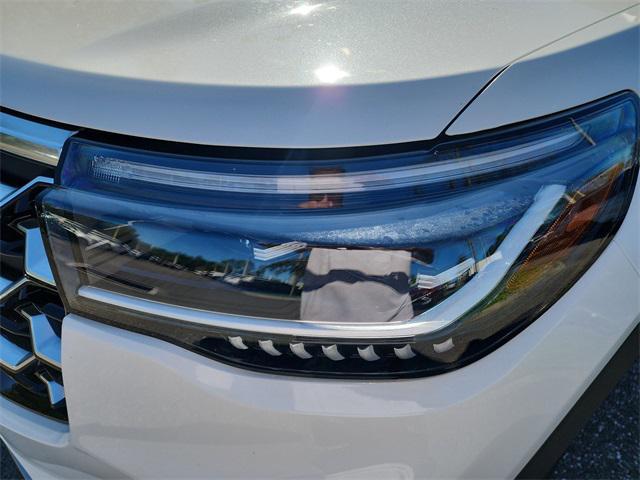 new 2025 Ford Explorer car, priced at $55,215