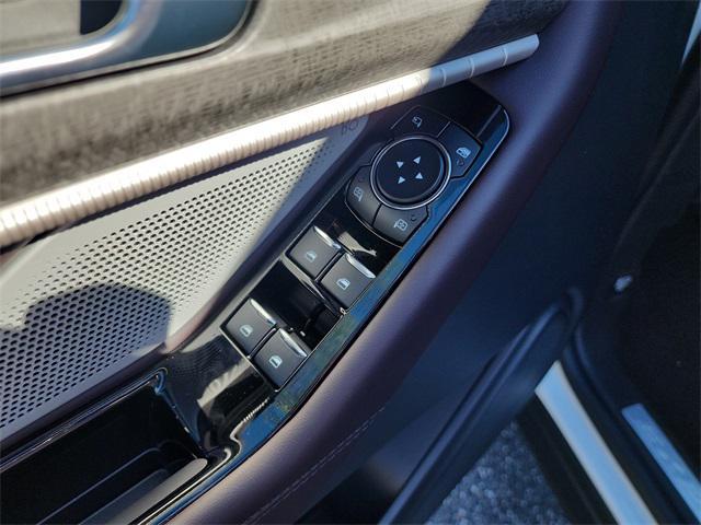 new 2025 Ford Explorer car, priced at $55,215