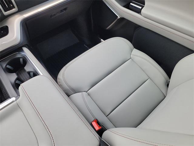 new 2025 Ford Expedition car, priced at $79,405