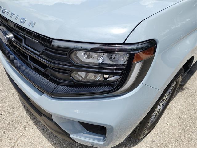 new 2025 Ford Expedition car, priced at $79,405