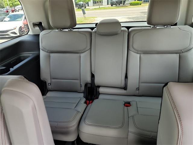 new 2025 Ford Expedition car, priced at $79,405