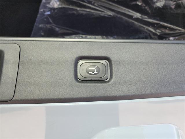 new 2025 Ford Expedition car, priced at $79,405