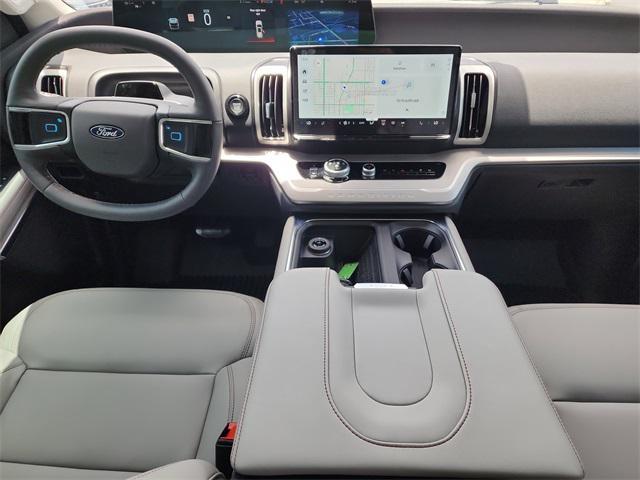 new 2025 Ford Expedition car, priced at $79,405