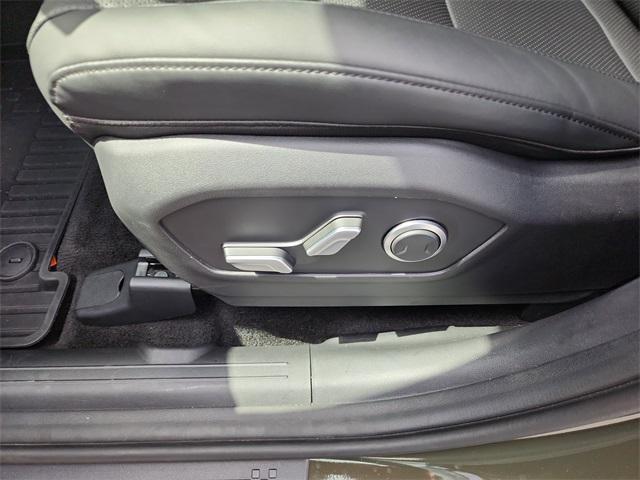 used 2025 Hyundai Santa Fe car, priced at $32,682