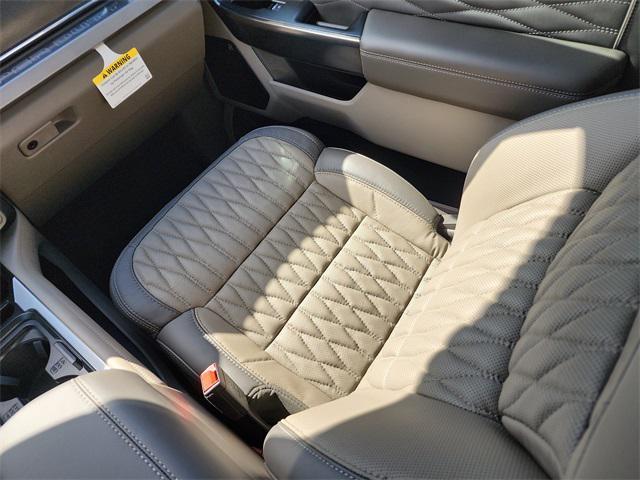 new 2025 Ford F-450 car, priced at $106,955