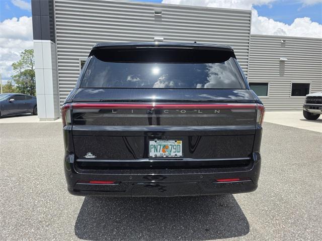 new 2025 Lincoln Navigator car, priced at $107,980