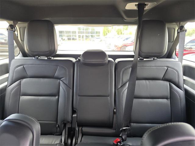 new 2025 Lincoln Navigator car, priced at $107,980