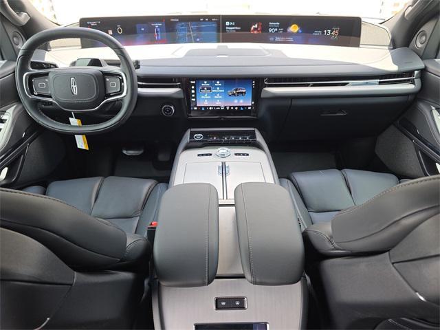 new 2025 Lincoln Navigator car, priced at $107,980